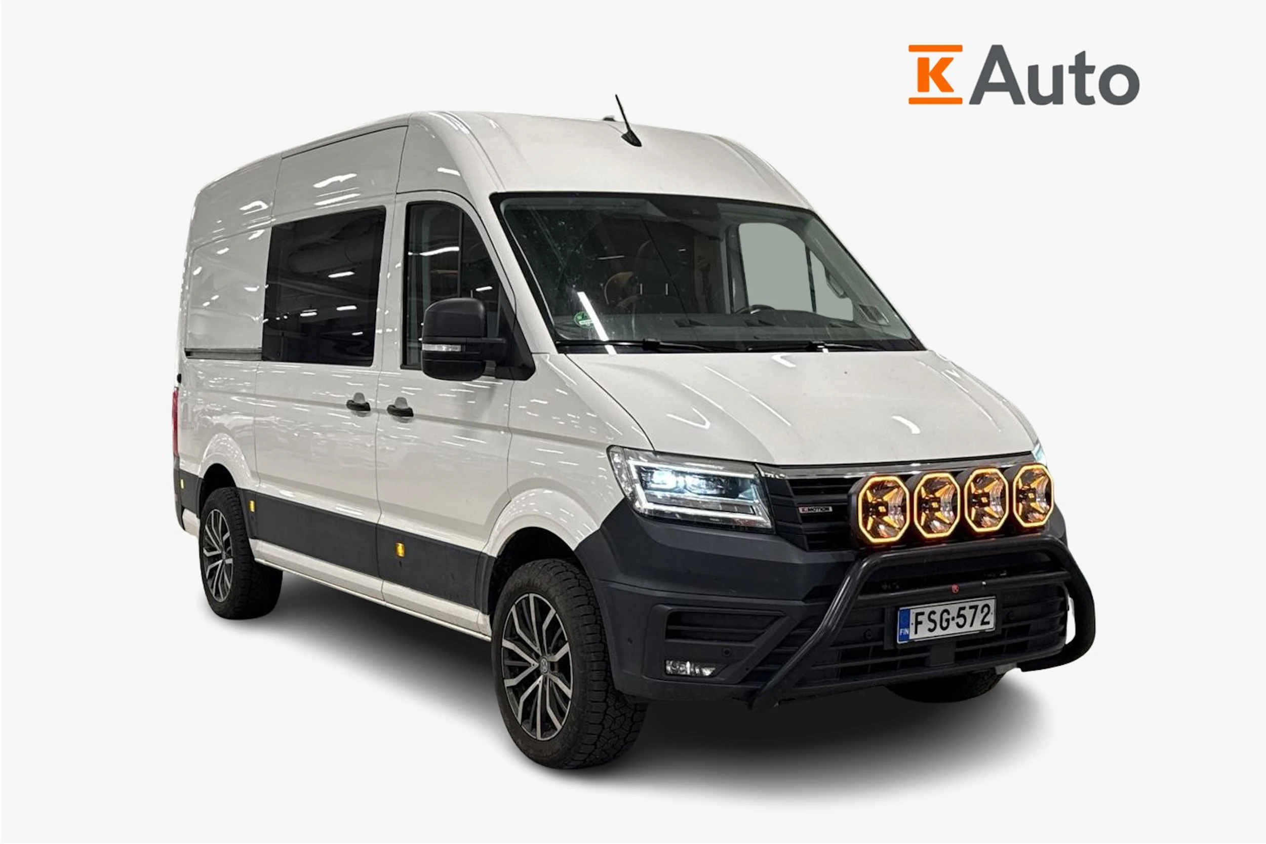 valkoinen Volkswagen Crafter 2020 kuva 1.