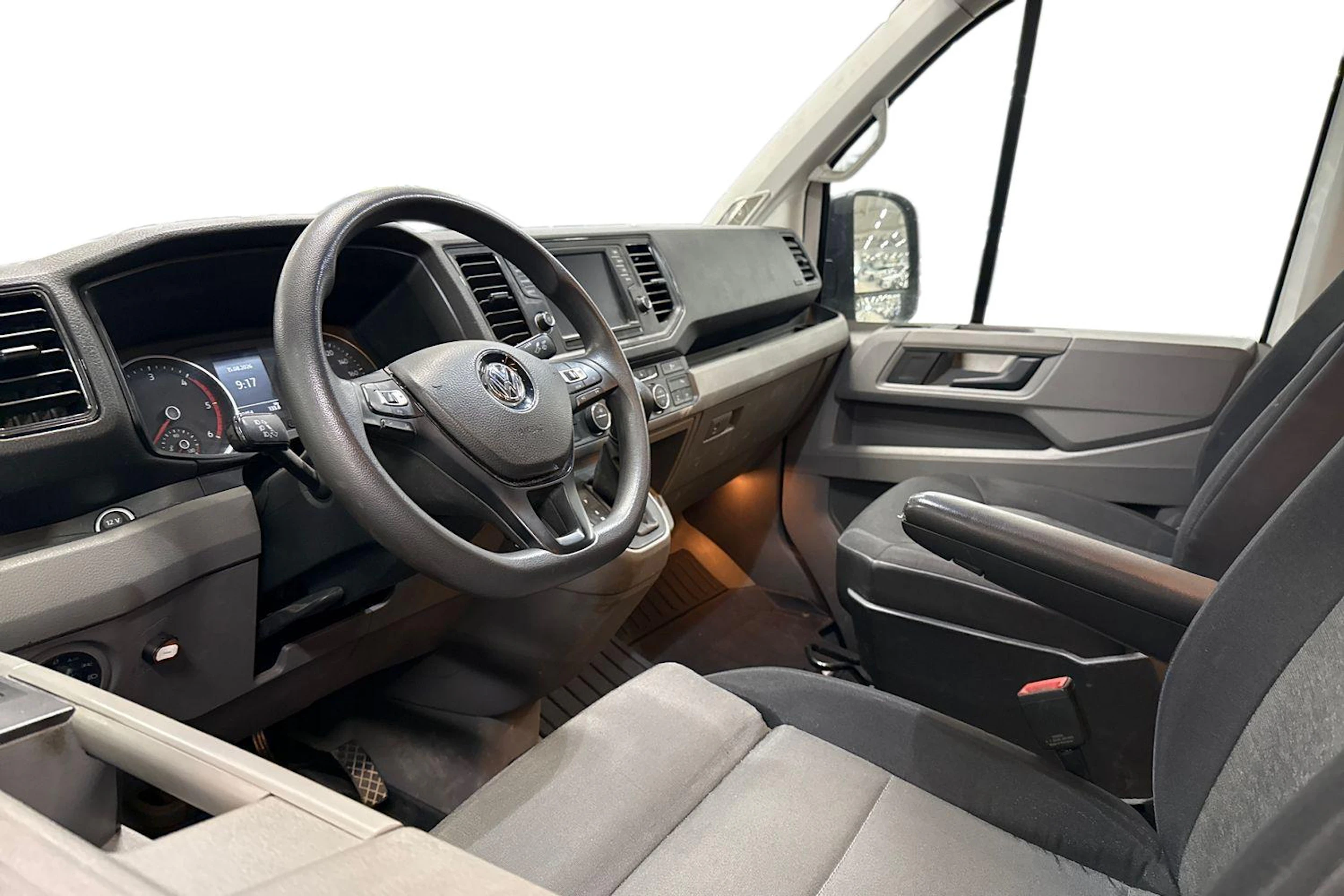 valkoinen Volkswagen Crafter 2020 kuva 3.