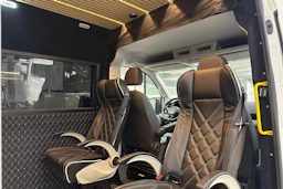 valkoinen Volkswagen Crafter 2020 kuva 5.
