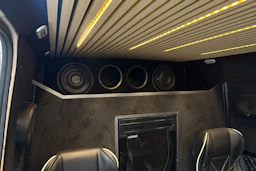 valkoinen Volkswagen Crafter 2020 kuva 6.