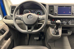 sininen Volkswagen Crafter 2020 kuva 9.
