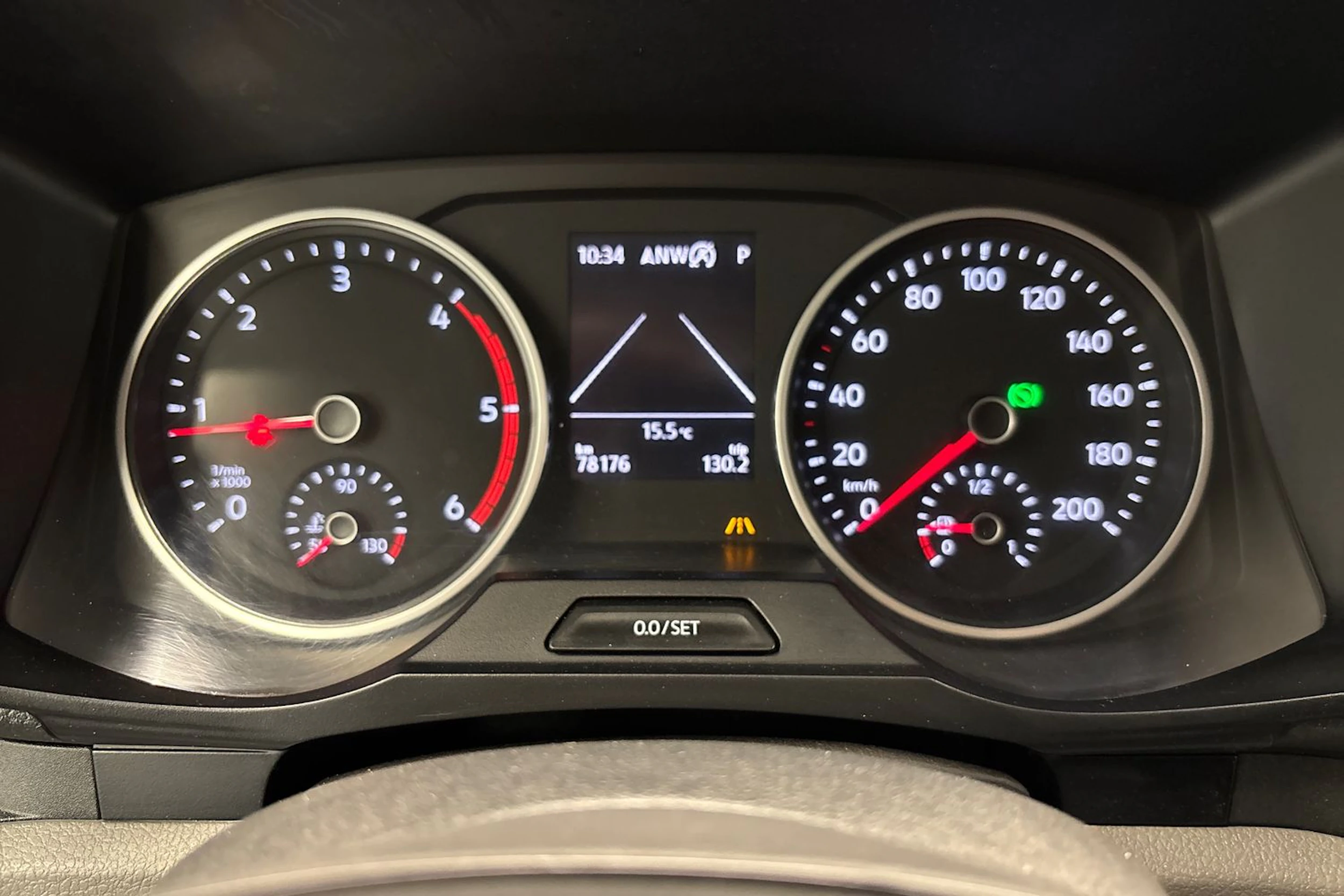 sininen Volkswagen Crafter 2020 kuva 15.