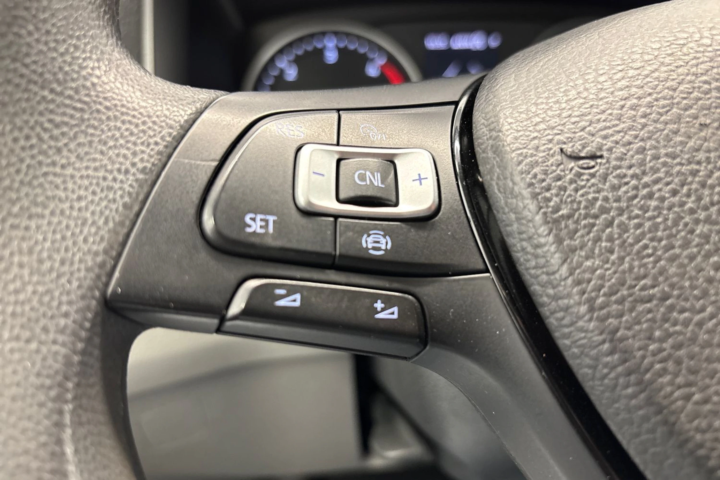 sininen Volkswagen Crafter 2020 kuva 18.