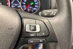 sininen Volkswagen Crafter 2020 kuva 19.