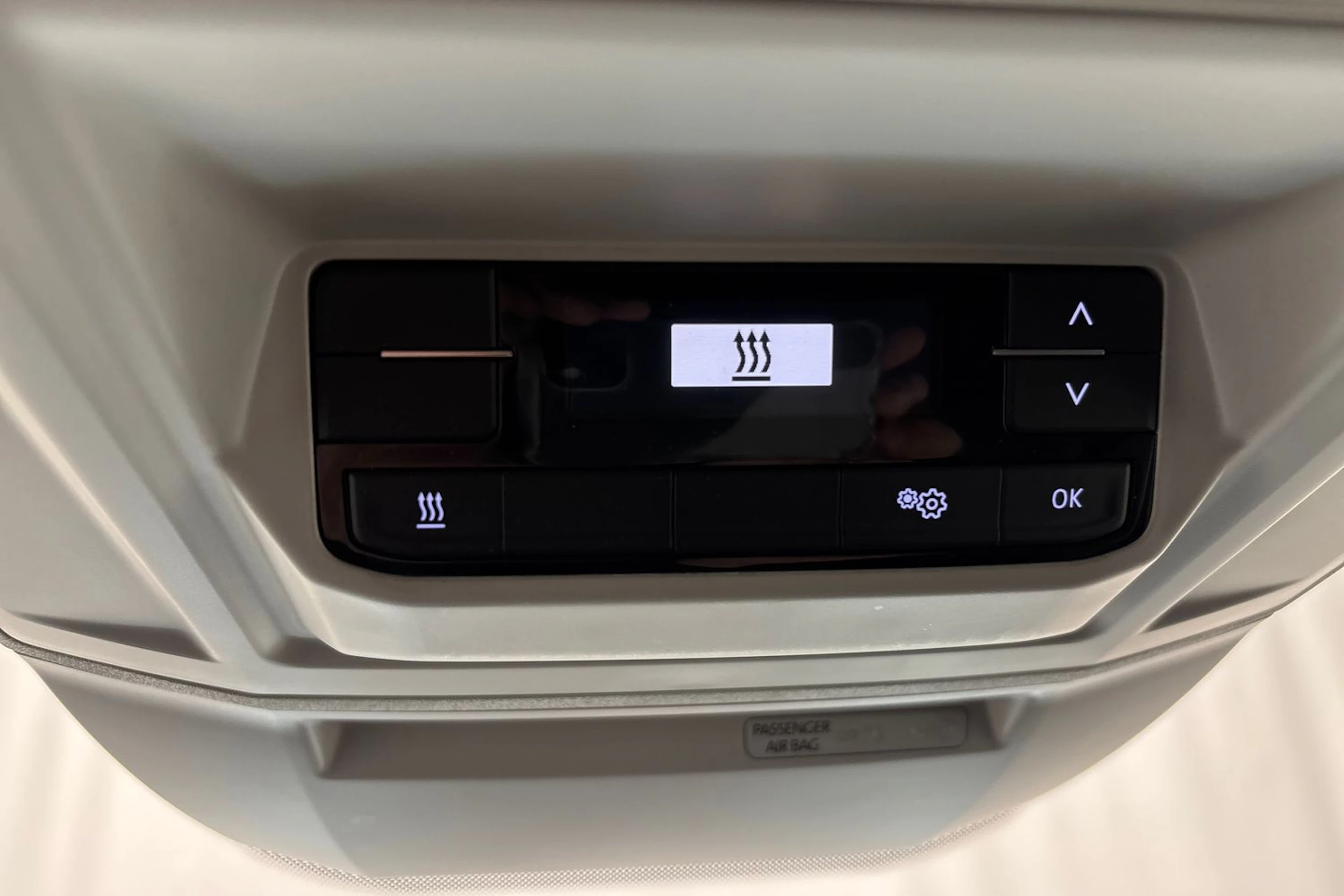 sininen Volkswagen Crafter 2020 kuva 23.