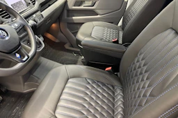 sininen Volkswagen Crafter 2020 kuva 31.