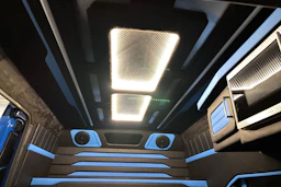 sininen Volkswagen Crafter 2020 kuva 39.