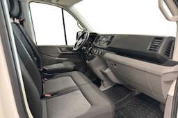 Valkoinen Volkswagen CRAFTER 2020 kuva 10.