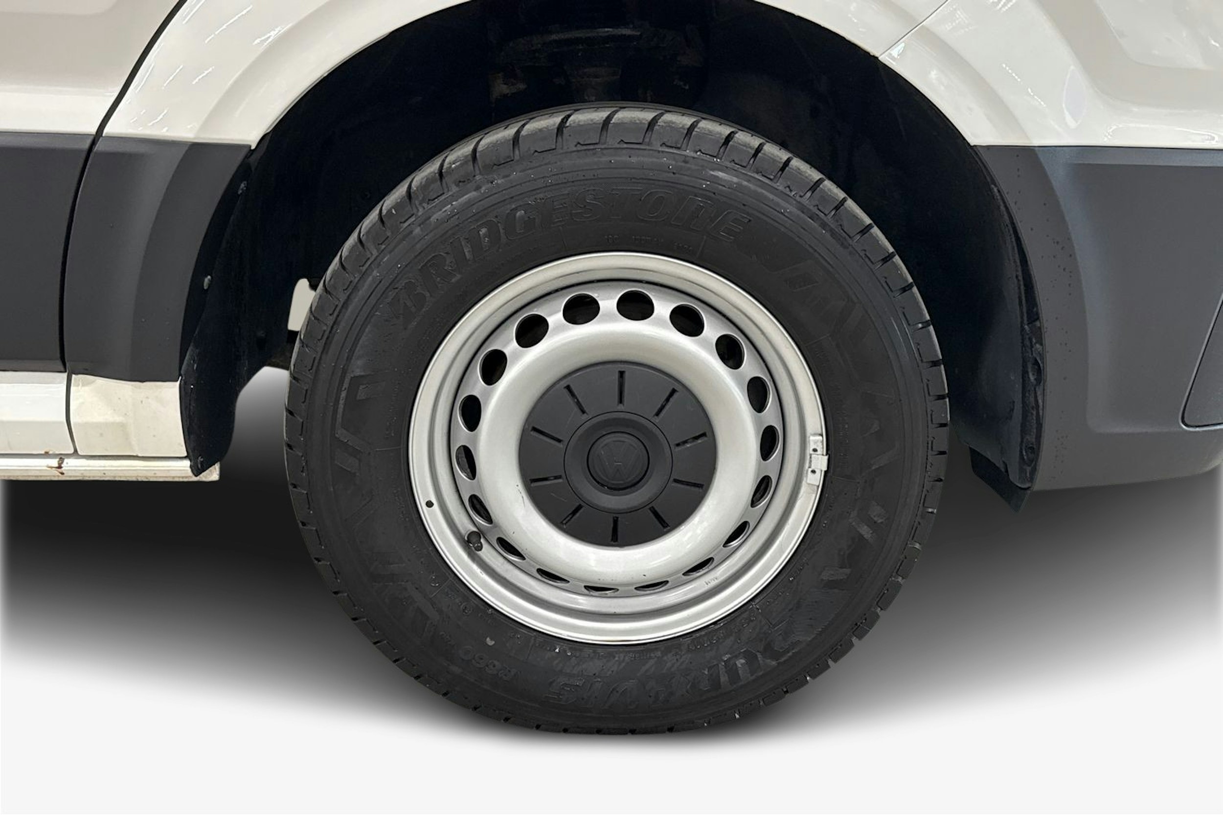 Valkoinen Volkswagen CRAFTER 2020 kuva 11.