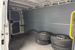 Valkoinen Volkswagen CRAFTER 2020 kuva 13.