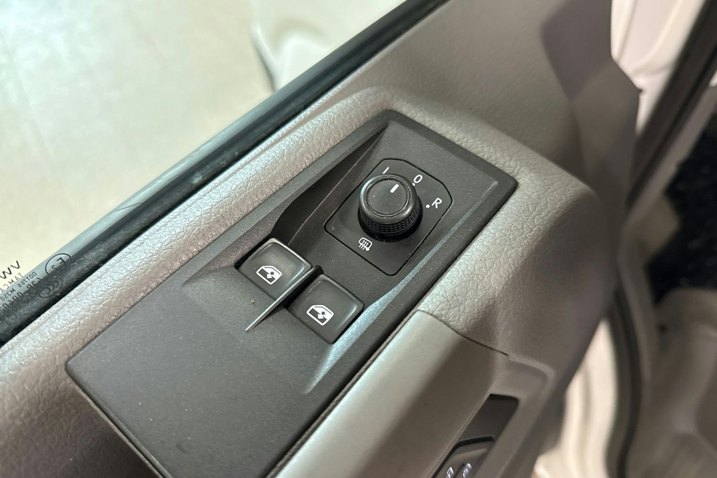 Valkoinen Volkswagen CRAFTER 2020 kuva 15.