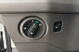 Valkoinen Volkswagen CRAFTER 2020 kuva 16.
