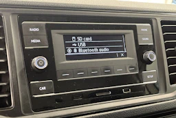 valkoinen Volkswagen Crafter 2020 kuva 25.