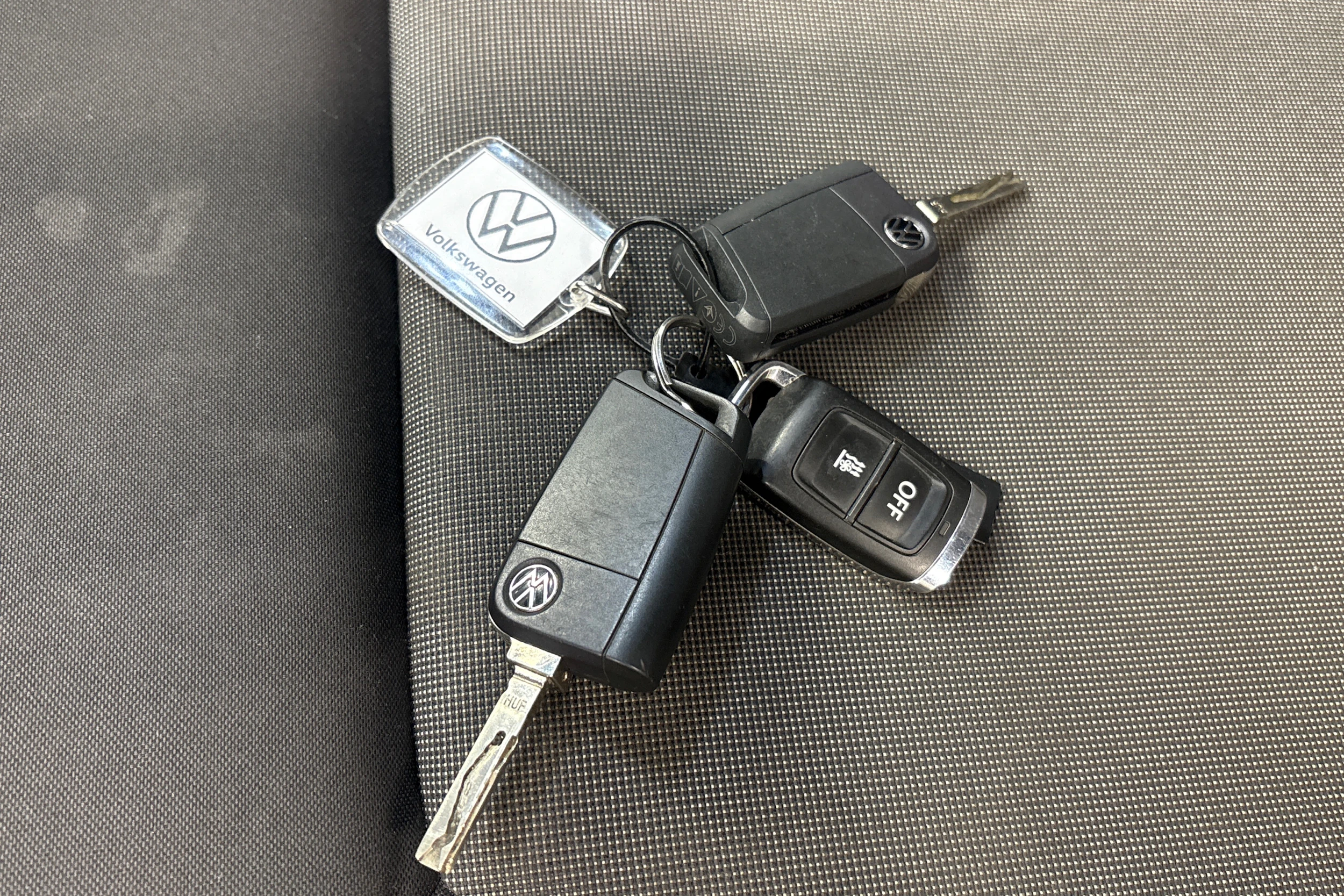 Harmaa Volkswagen CRAFTER 2020 kuva 26.