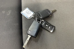 Harmaa Volkswagen CRAFTER 2020 kuva 26.