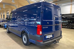 sininen Volkswagen Crafter 2020 kuva 14.