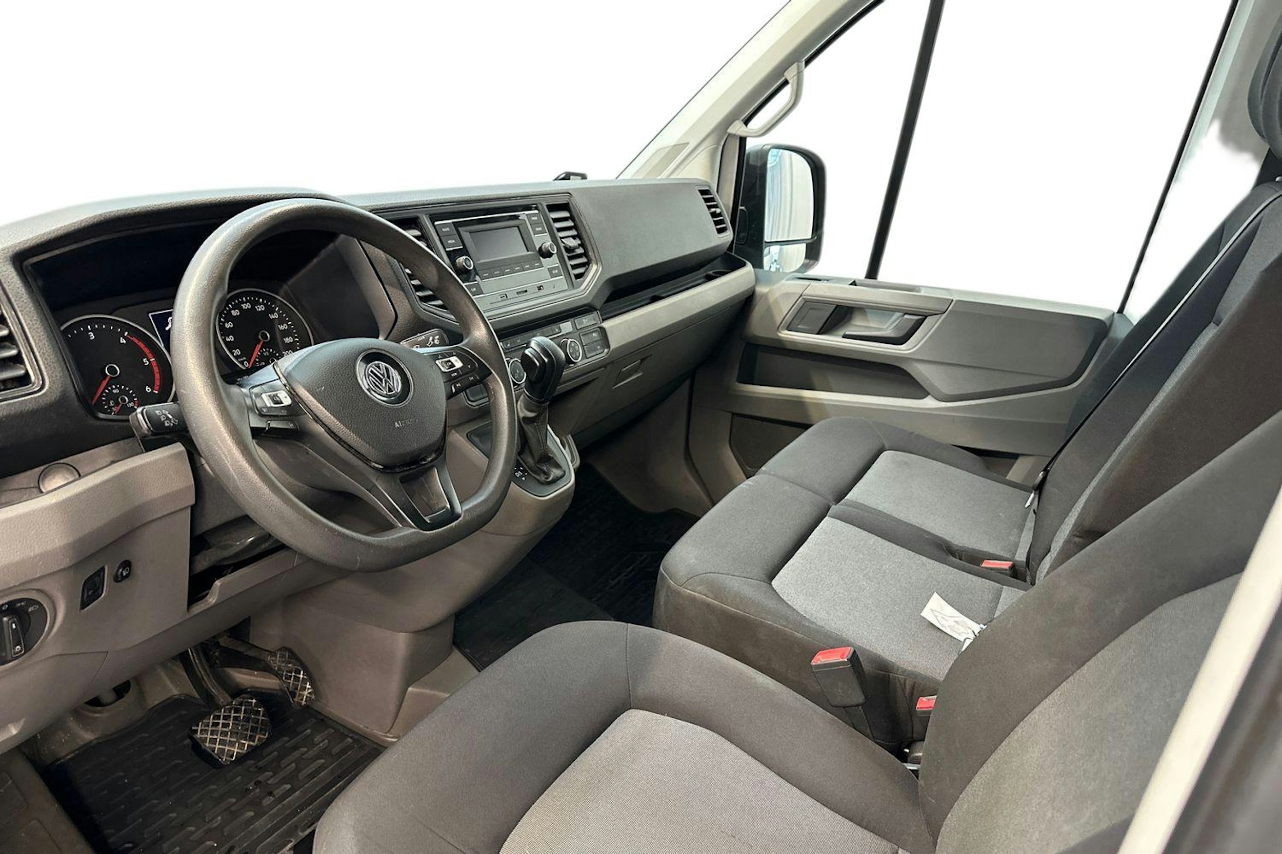 Valkoinen Volkswagen CRAFTER 2020 kuva 8.