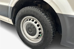 Valkoinen Volkswagen CRAFTER 2020 kuva 12.