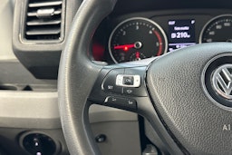 Valkoinen Volkswagen CRAFTER 2020 kuva 15.