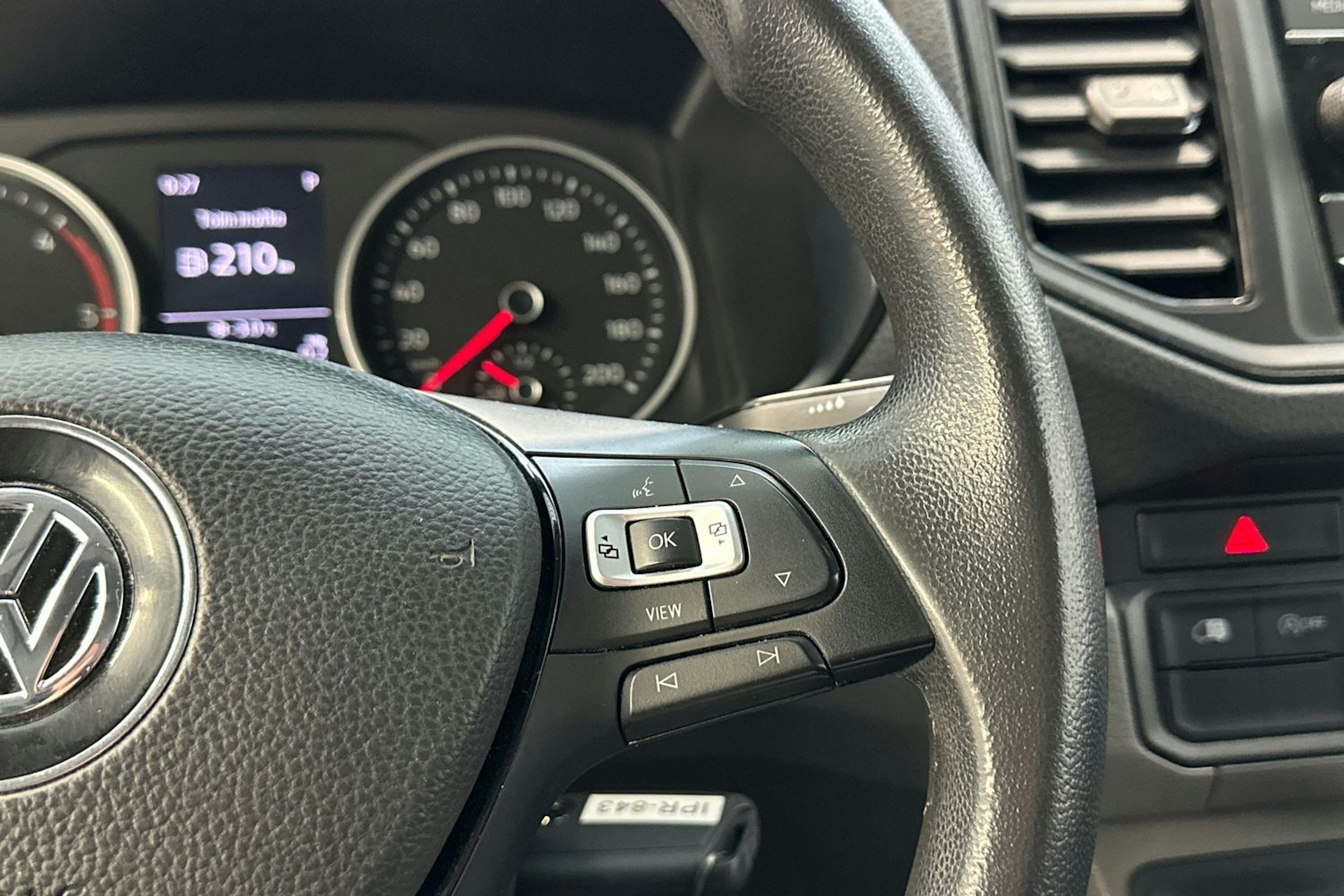 Valkoinen Volkswagen CRAFTER 2020 kuva 16.