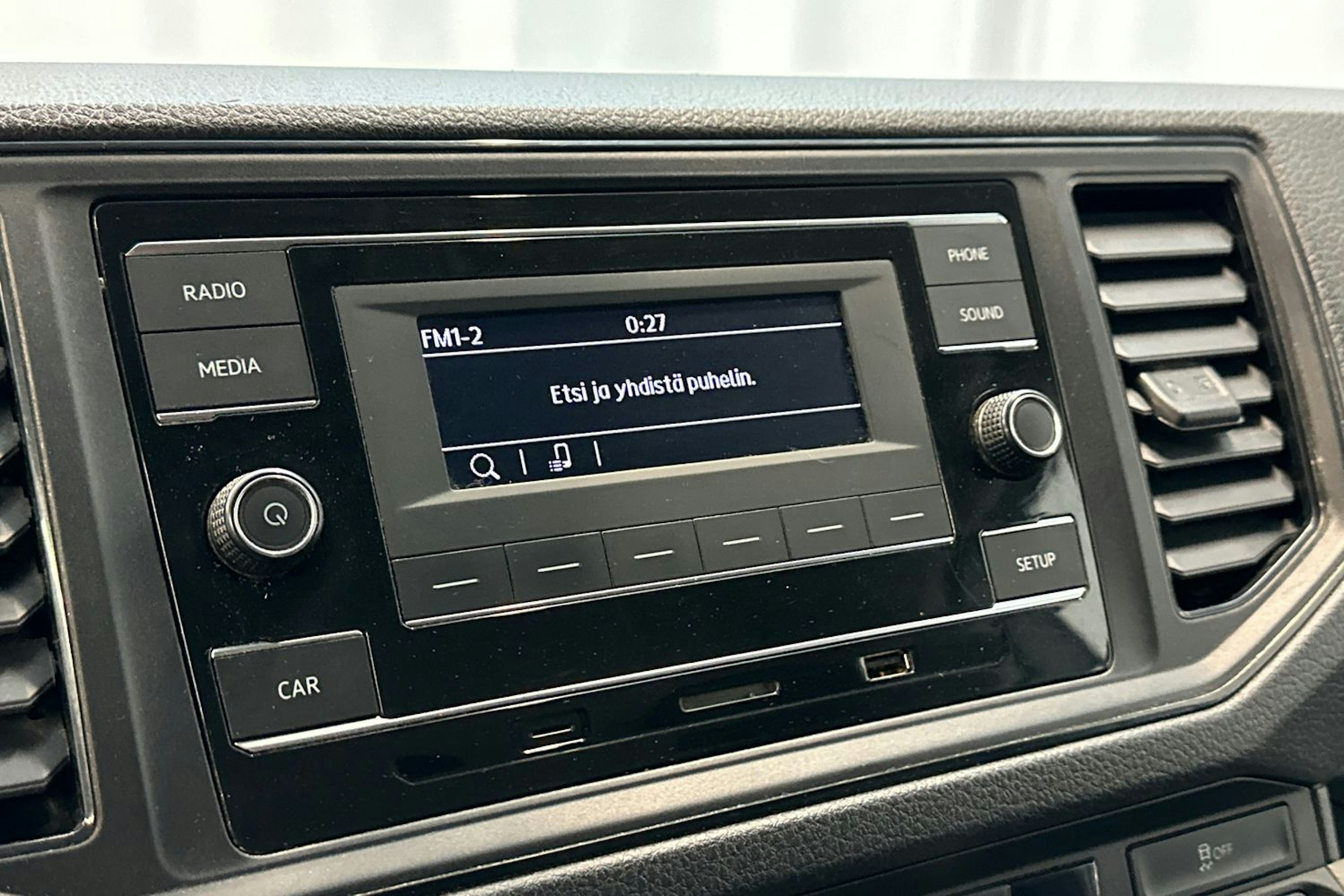 Valkoinen Volkswagen CRAFTER 2020 kuva 17.