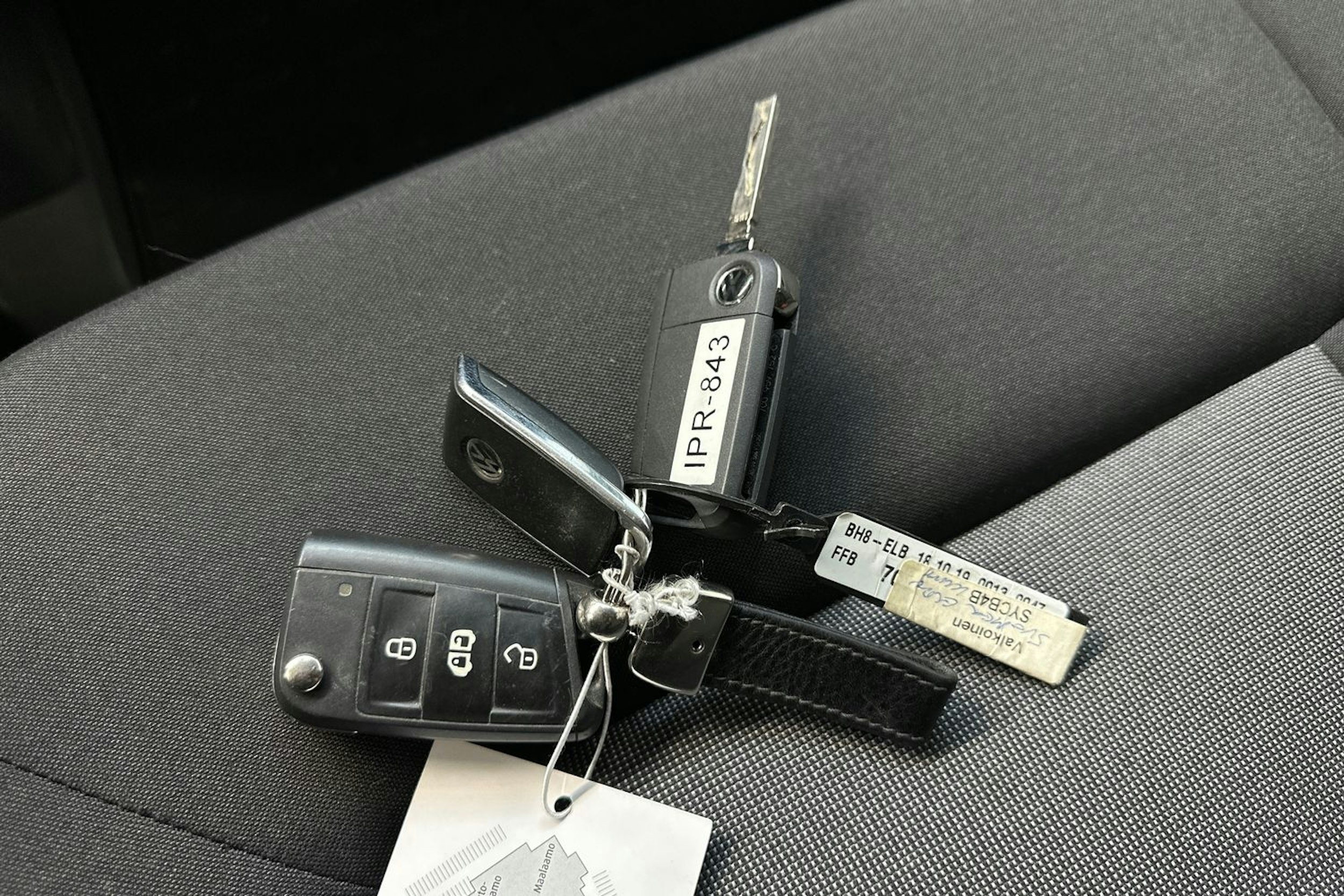 Valkoinen Volkswagen CRAFTER 2020 kuva 20.