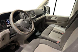Valkoinen Volkswagen CRAFTER 2020 kuva 8.