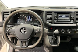 Valkoinen Volkswagen CRAFTER 2020 kuva 9.