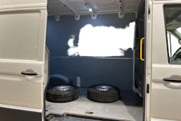 Valkoinen Volkswagen CRAFTER 2020 kuva 11.