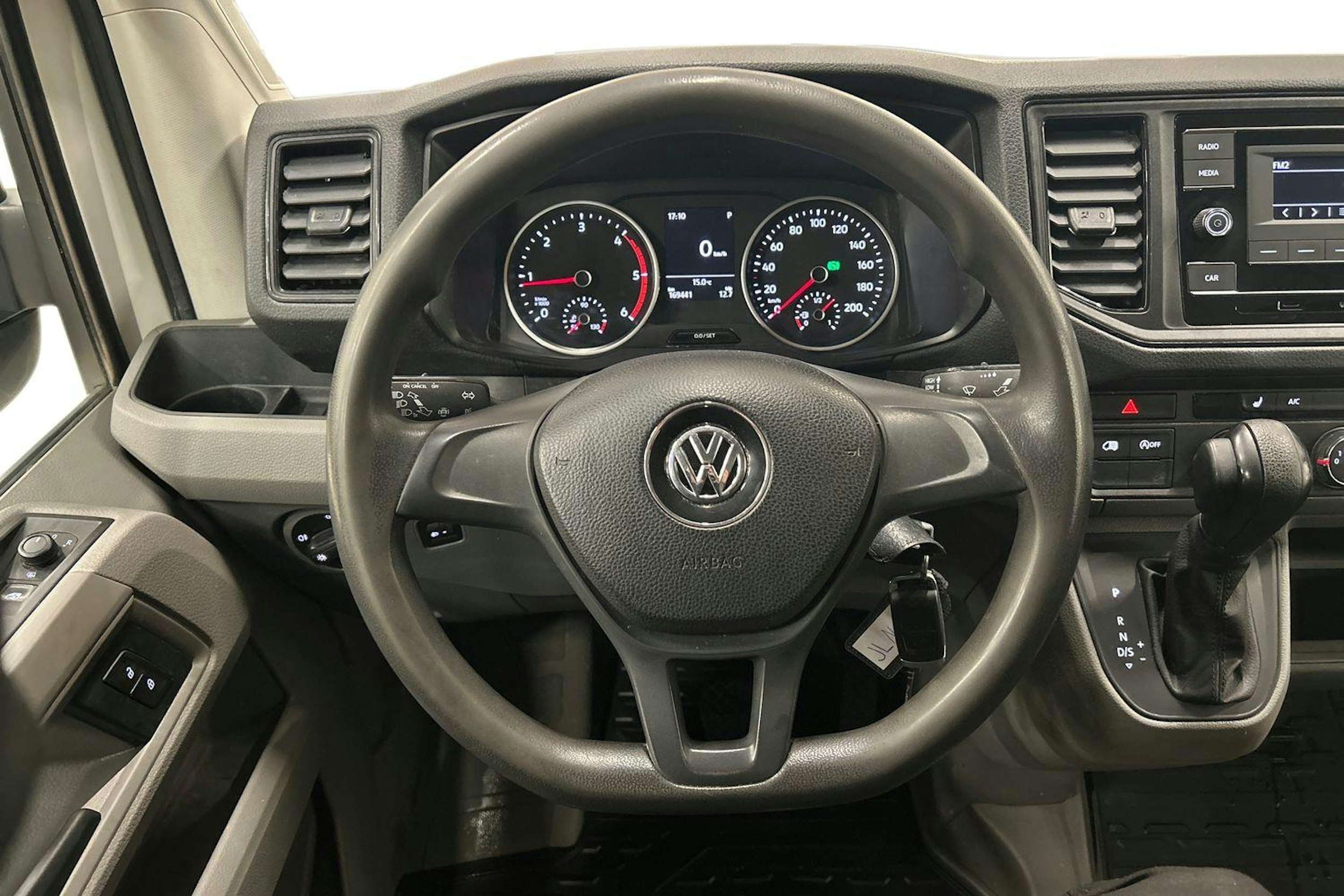 valkoinen Volkswagen Crafter 2020 kuva 7.