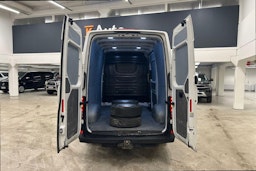 valkoinen Volkswagen Crafter 2020 kuva 8.