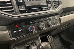 valkoinen Volkswagen Crafter 2020 kuva 13.