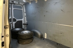 valkoinen Volkswagen Crafter 2020 kuva 16.