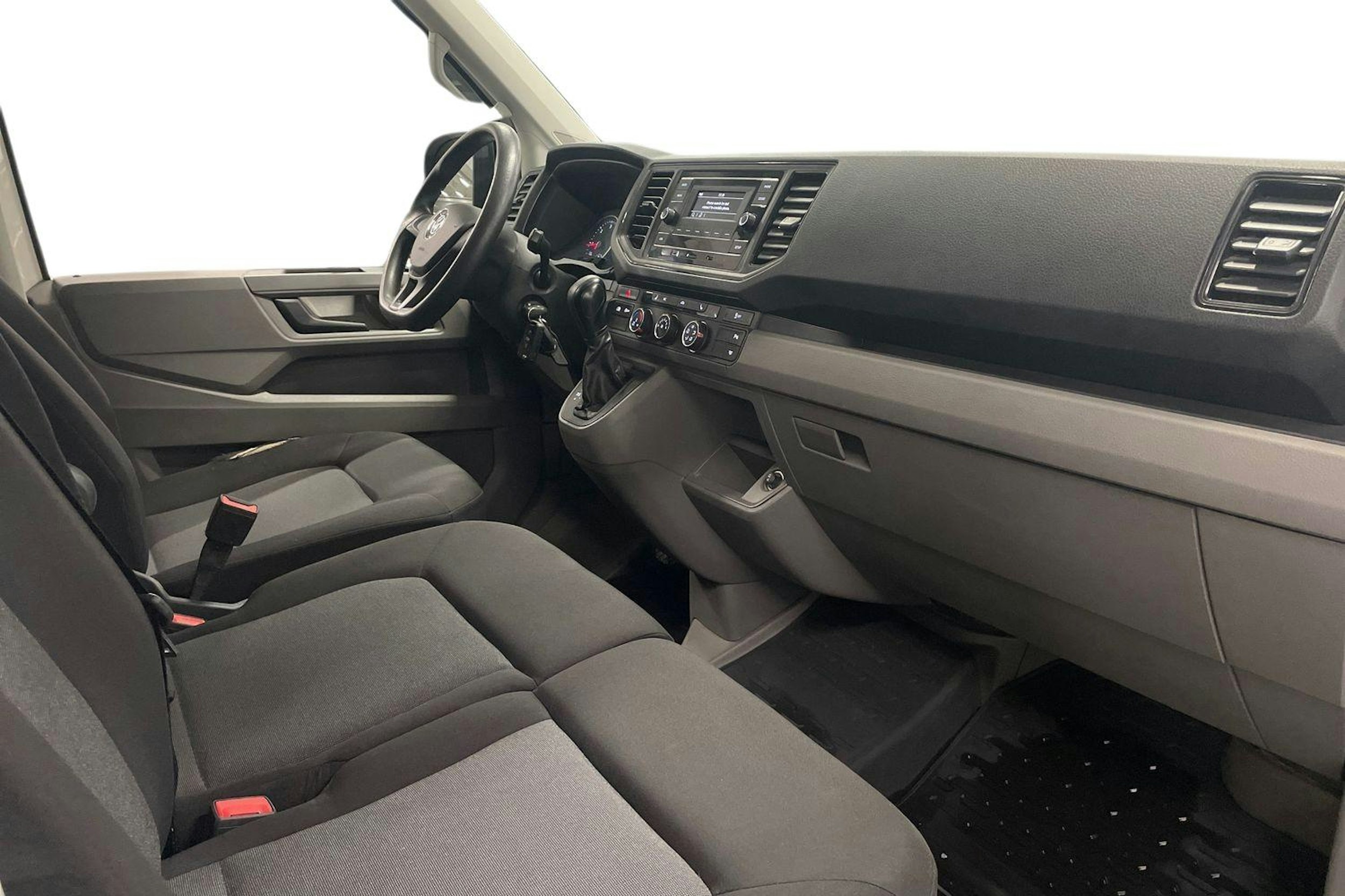 valkoinen Volkswagen Crafter 2020 kuva 11.