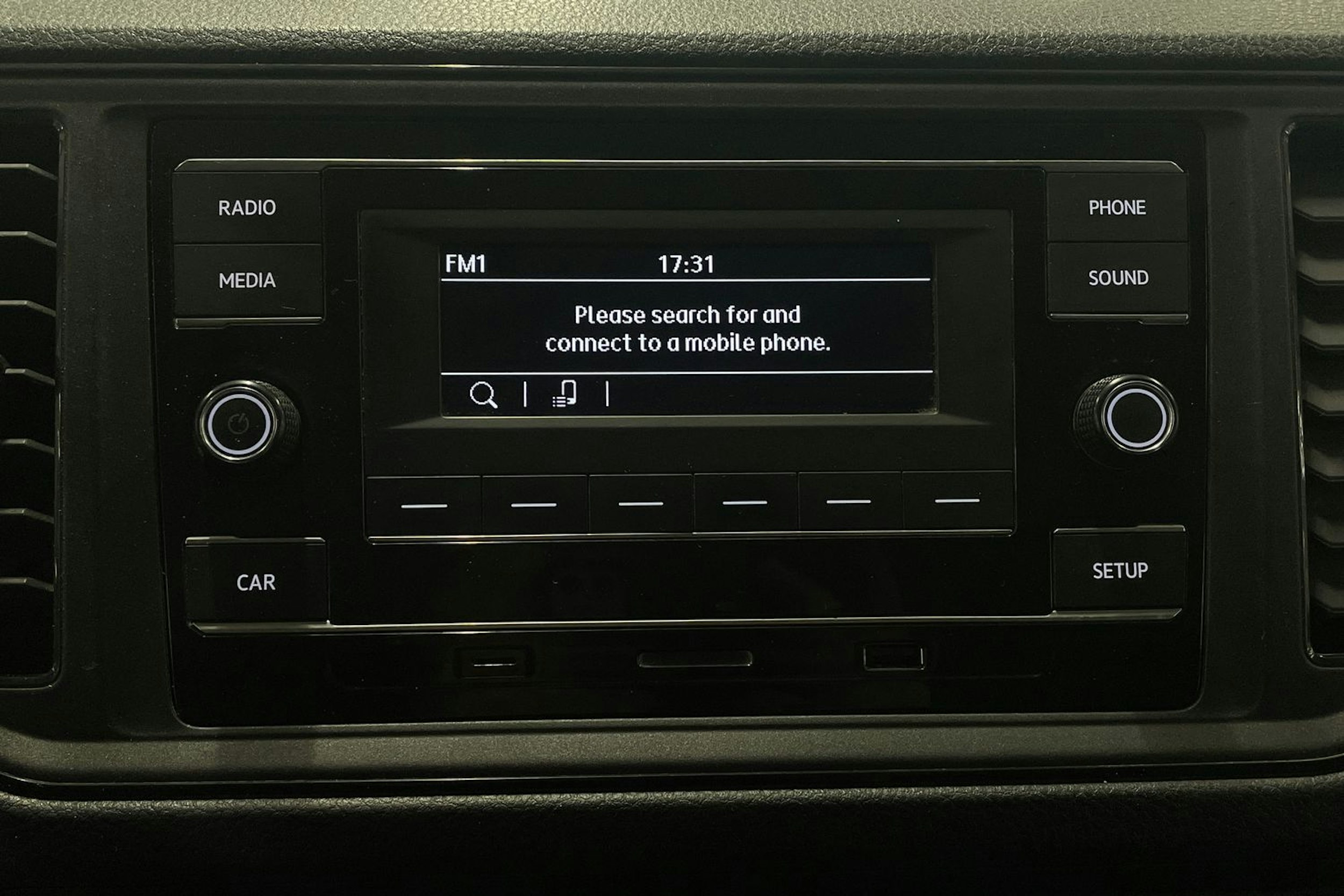 valkoinen Volkswagen Crafter 2020 kuva 15.