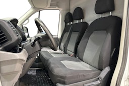 Valkoinen Volkswagen CRAFTER 2020 kuva 8.