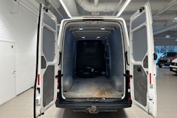 Valkoinen Volkswagen CRAFTER 2020 kuva 20.