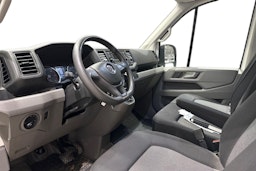 valkoinen Volkswagen Crafter 2020 kuva 3.