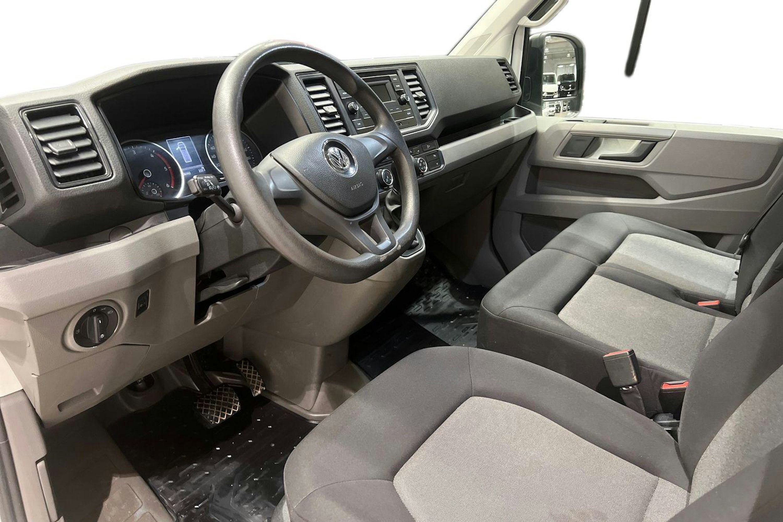 valkoinen Volkswagen Crafter 2020 kuva 8.