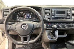 valkoinen Volkswagen Crafter 2020 kuva 9.