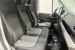 valkoinen Volkswagen Crafter 2020 kuva 15.