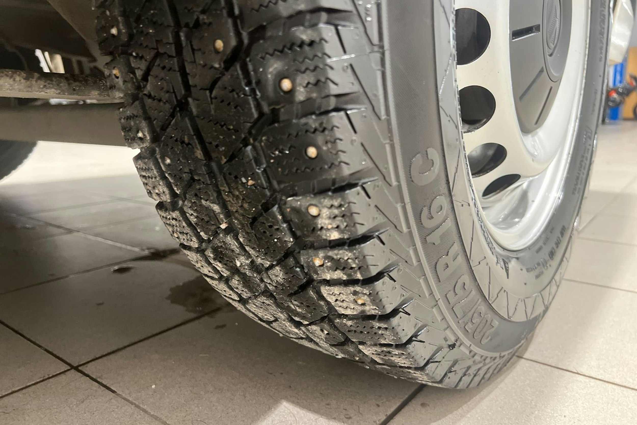 valkoinen Volkswagen Crafter 2020 kuva 20.