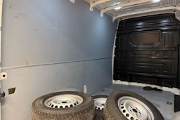 Valkoinen Volkswagen CRAFTER 2020 kuva 25.
