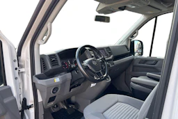 sininen Volkswagen Crafter 2020 kuva 6.