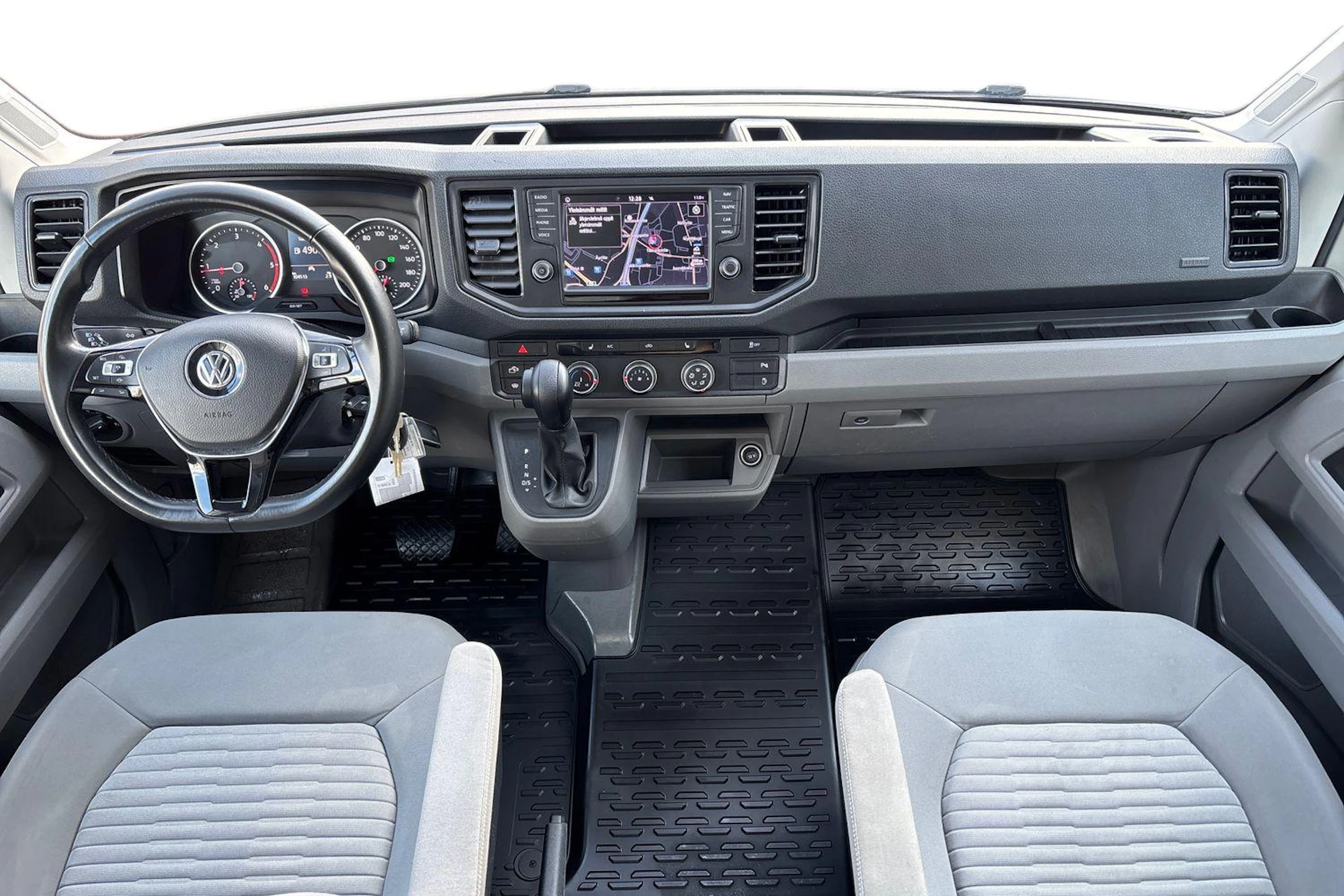 sininen Volkswagen Crafter 2020 kuva 7.