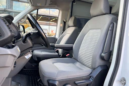 sininen Volkswagen Crafter 2020 kuva 11.