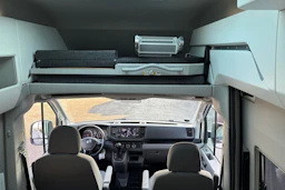 sininen Volkswagen Crafter 2020 kuva 13.