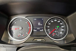 valkoinen Volkswagen Crafter 2020 kuva 12.