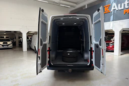 valkoinen Volkswagen Crafter 2020 kuva 27.