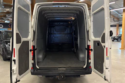valkoinen Volkswagen Crafter 2020 kuva 5.
